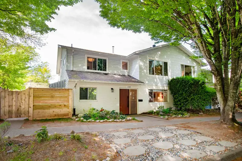 3385 ONTARIO STREET - photo 2 of 40