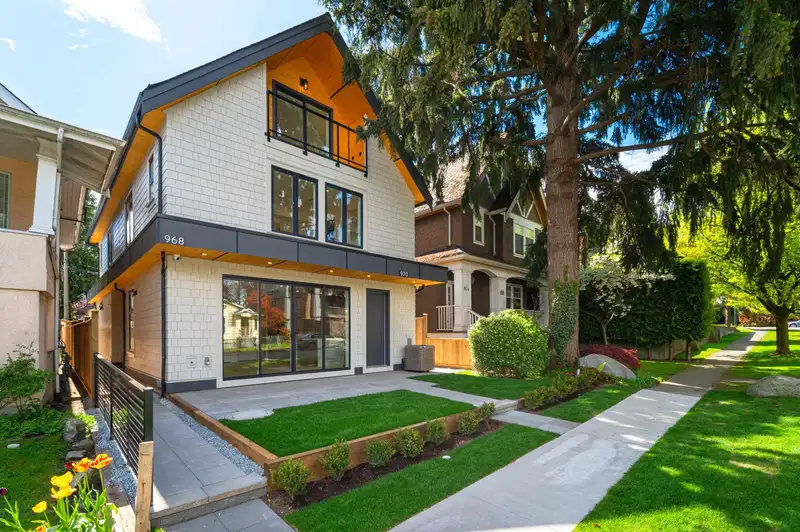 970 W 17TH AVENUE - photo 2 of 33