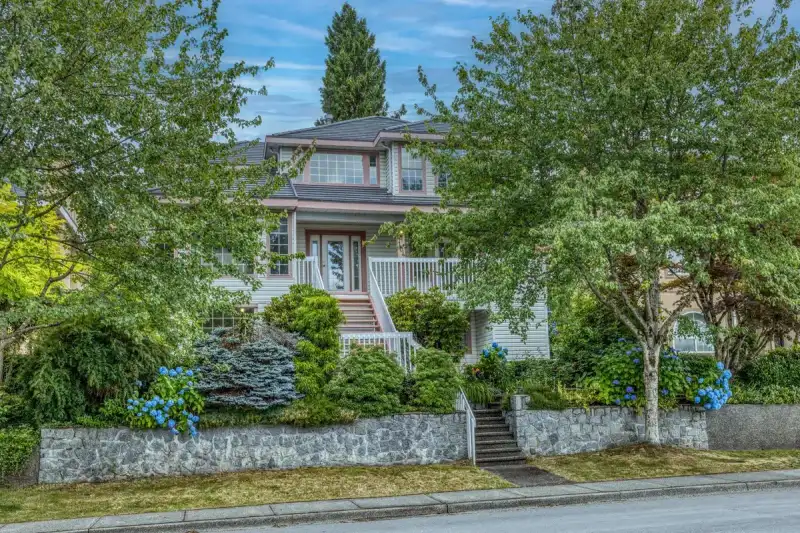 104 RAVINE DRIVE - photo 1 of 40
