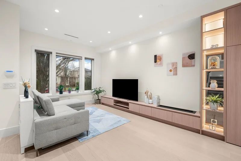 7851 CARTIER STREET - photo 2 of 25