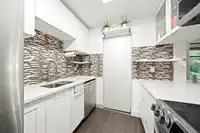 219 1760 SOUTHMERE CRESCENT - thumbnail 9