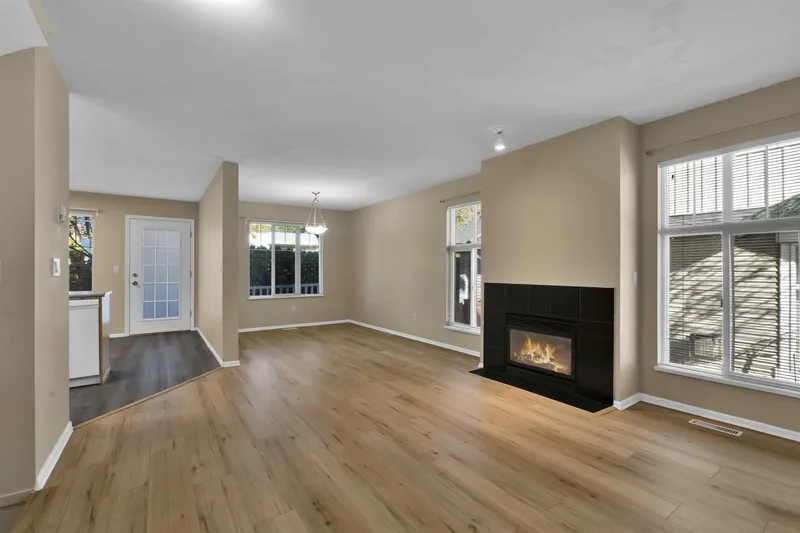 34 6747 137 STREET - photo 3 of 25