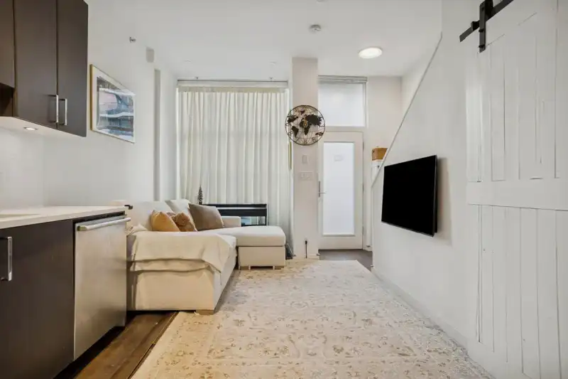 62 W 1ST AVENUE - photo 1 of 28