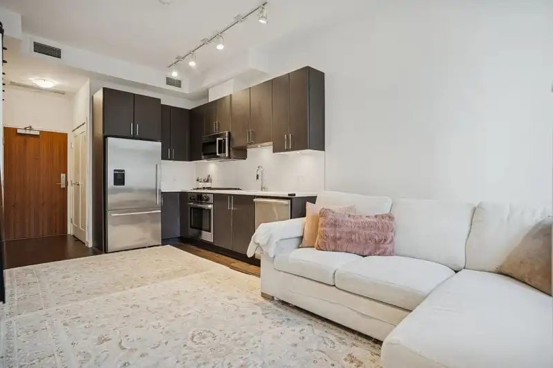 62 W 1ST AVENUE - photo 4 of 28