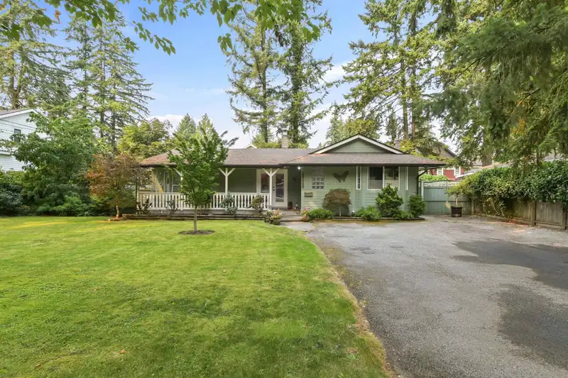 19927 37 AVENUE - photo 1 of 38