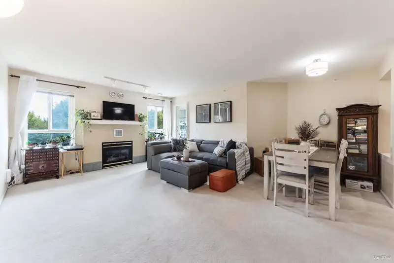 318 19750 64 AVENUE - photo 2 of 21