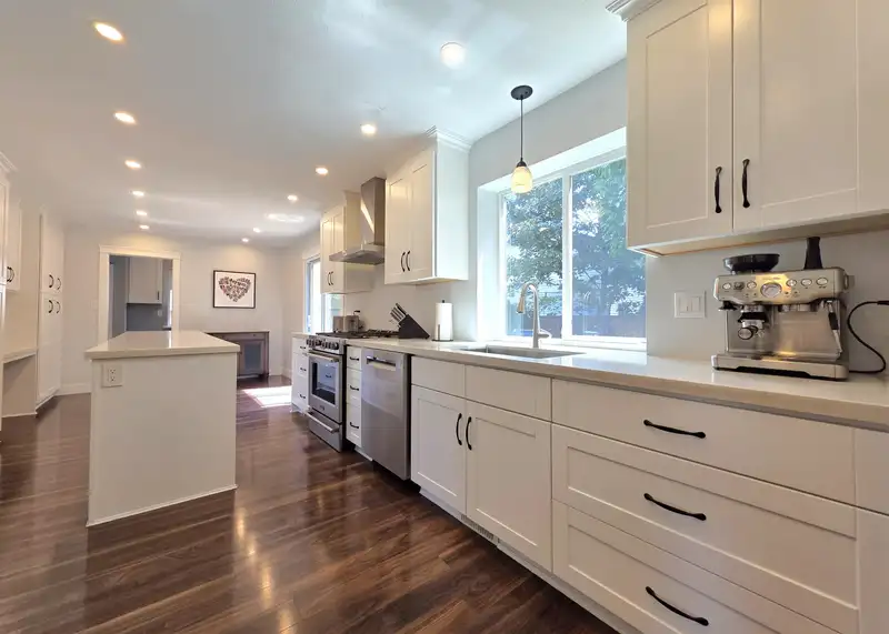 20986 93A AVENUE - photo 3 of 32
