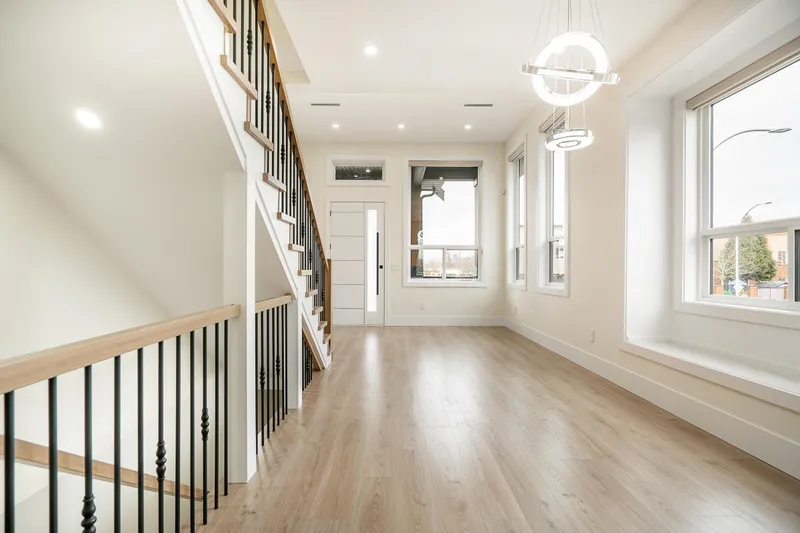 10648 124 STREET - photo 4 of 25