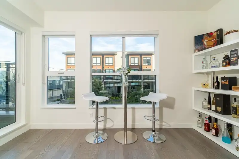 218 10177 RIVER DRIVE - photo 4 of 39