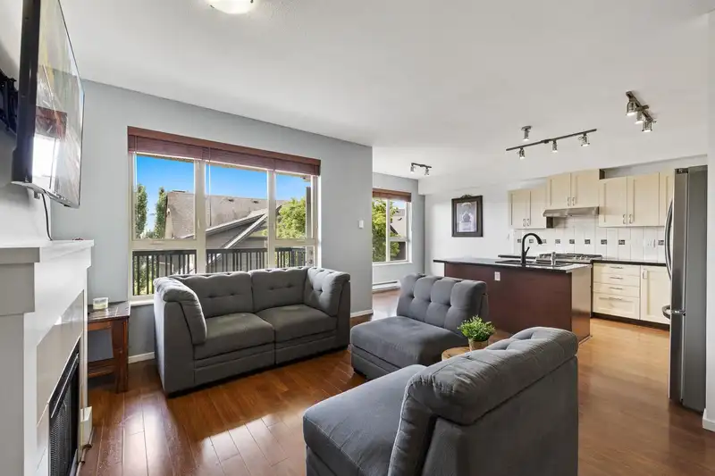 87 1369 PURCELL DRIVE - photo 4 of 40