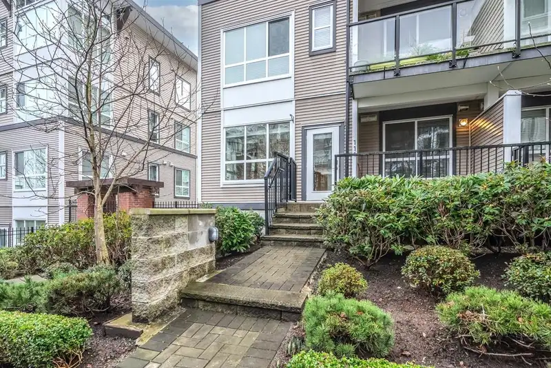 111 6468 195A STREET - photo 2 of 34