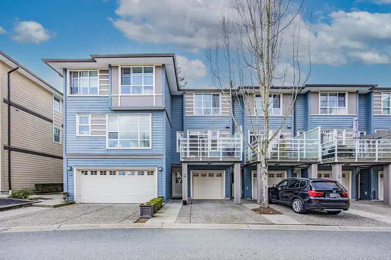 68 15405 31ST AVENUE - photo 1 of 33