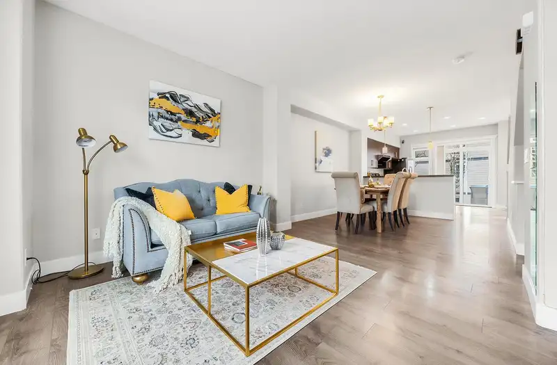 68 15405 31ST AVENUE - photo 4 of 33