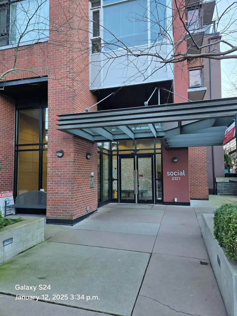604 2321 SCOTIA STREET - photo 2 of 10