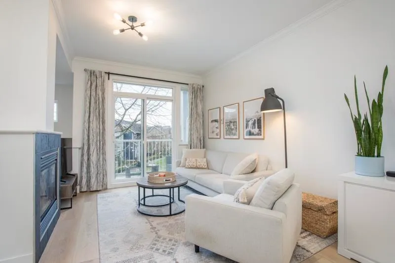 64 6300 LONDON ROAD - photo 2 of 25