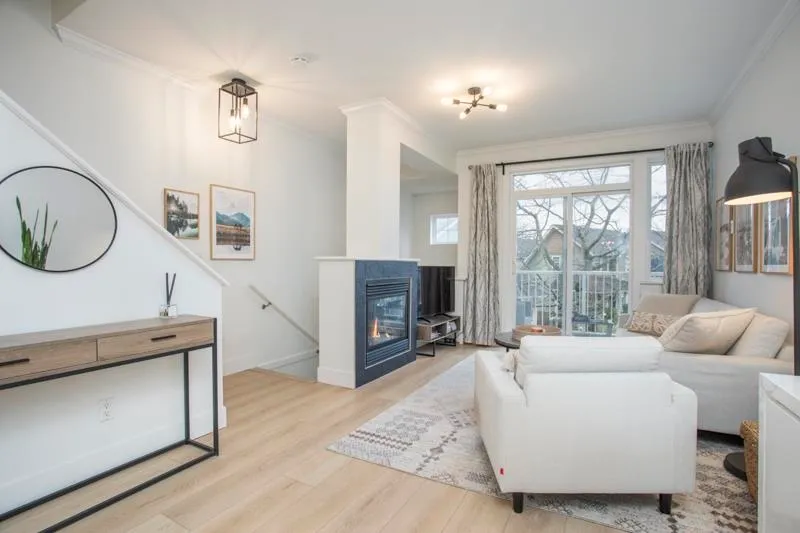 64 6300 LONDON ROAD - photo 3 of 25