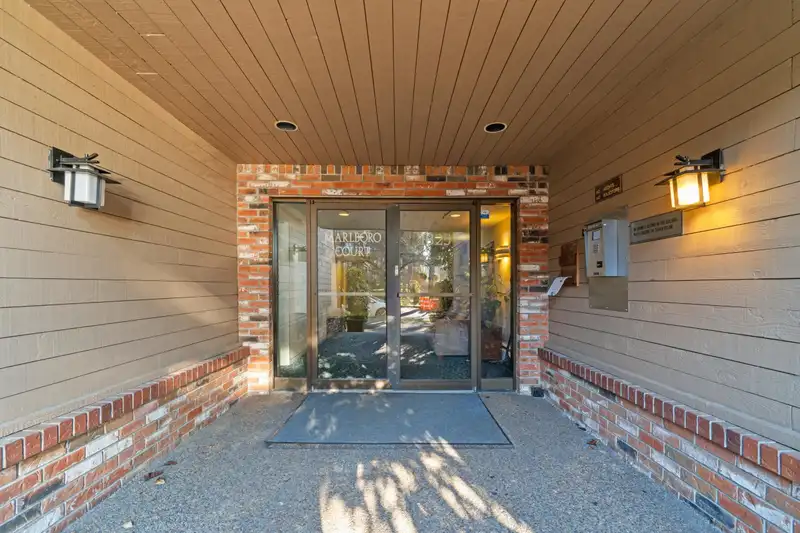 201 1825 W 8TH AVENUE - photo 3 of 38