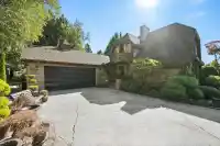 2122 EVERETT STREET - thumbnail 4