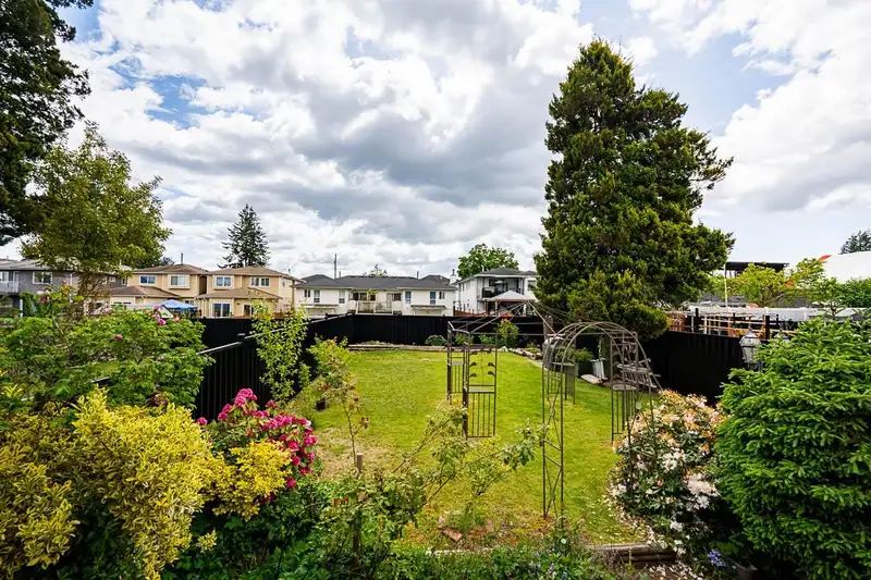 7936 EDMONDS STREET - photo 1 of 33