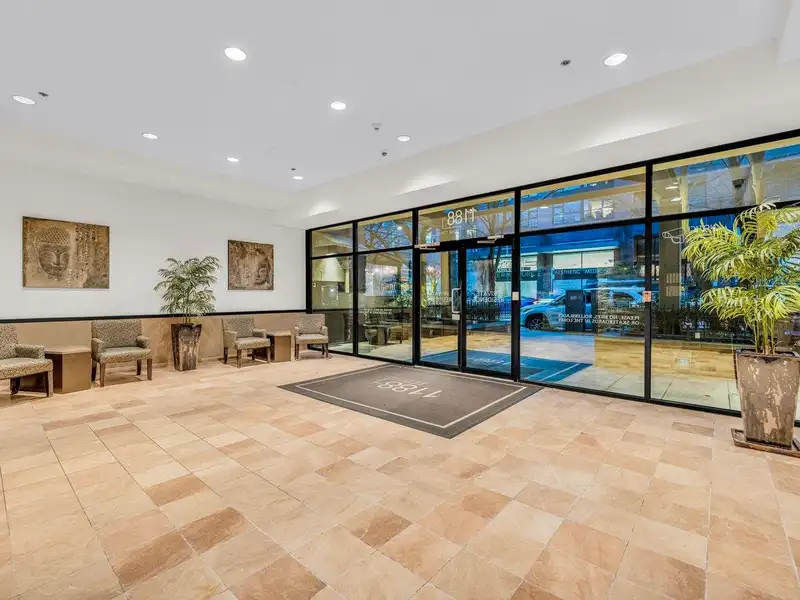 1801 1188 HOWE STREET - photo 2 of 38