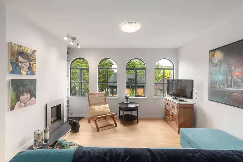 301 700 E PENDER STREET - photo 3 of 32
