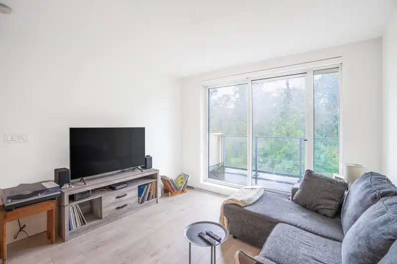 412 680 SEYLYNN CRESCENT - photo 2 of 20