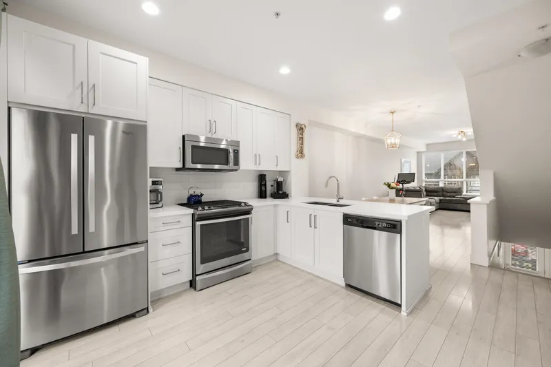 21 8570 204 STREET - photo 3 of 23