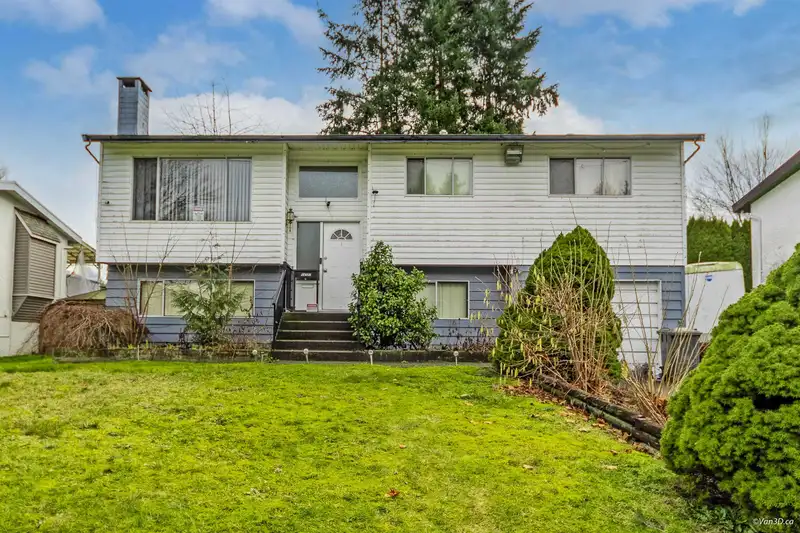 22940 122 AVENUE - photo 1 of 17