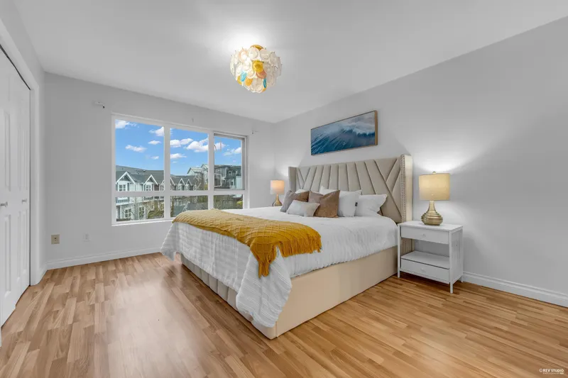 260 13020 NO. 2 ROAD - photo 2 of 14