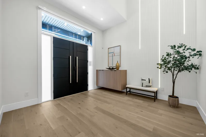 10062 174A STREET - photo 4 of 25