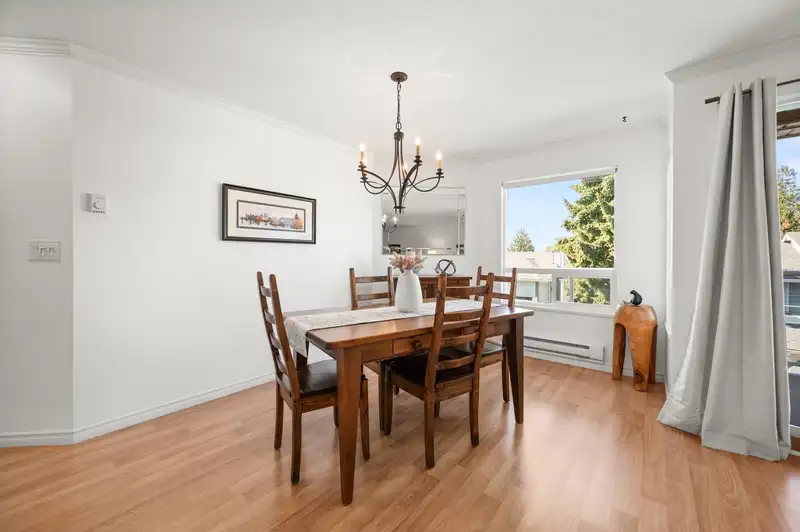 205 9295 122 STREET - photo 2 of 39