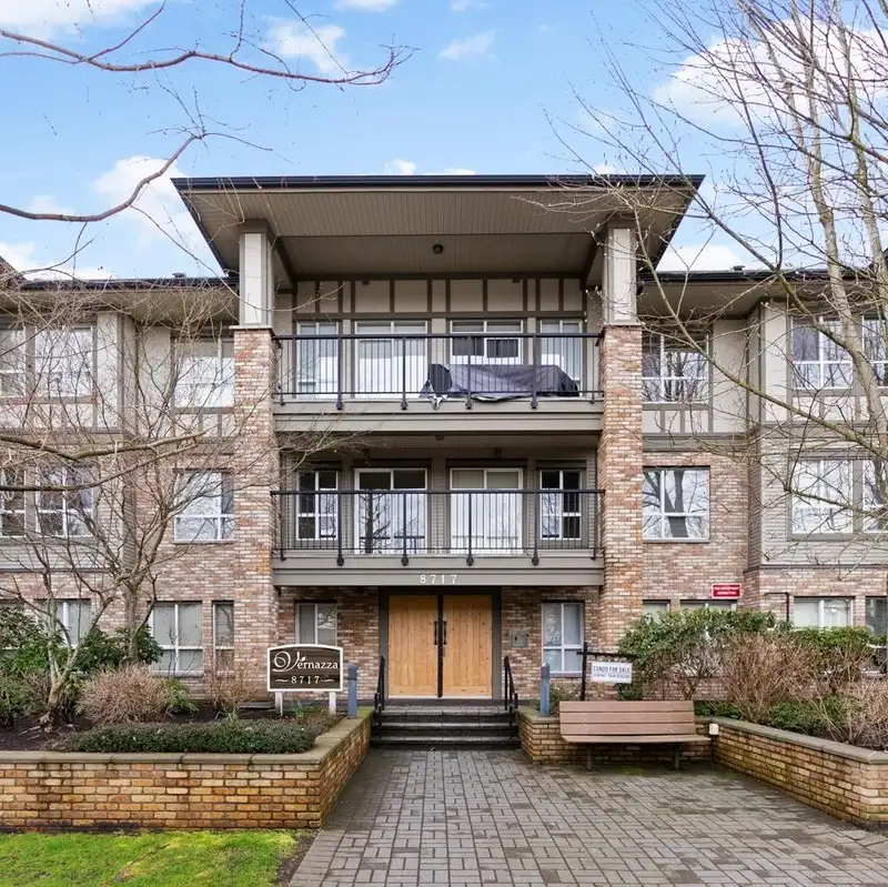 404 8717 160 STREET - photo 1 of 31