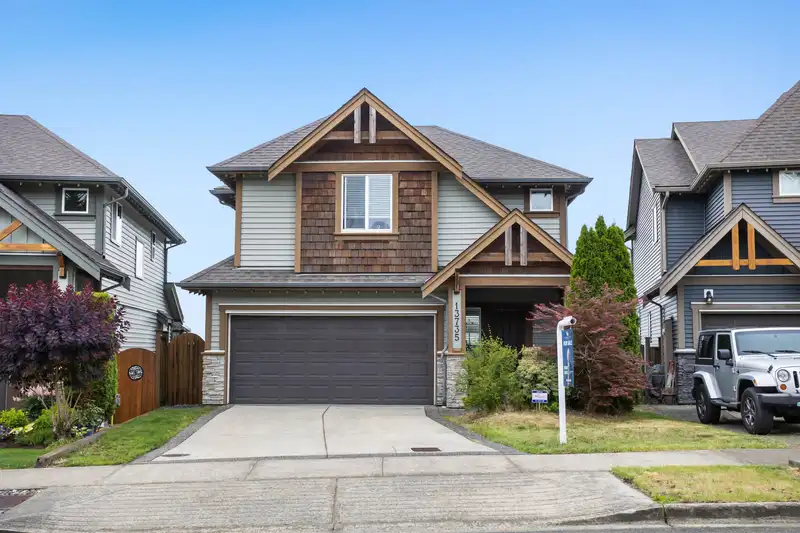 13735 230A STREET - photo 1 of 40
