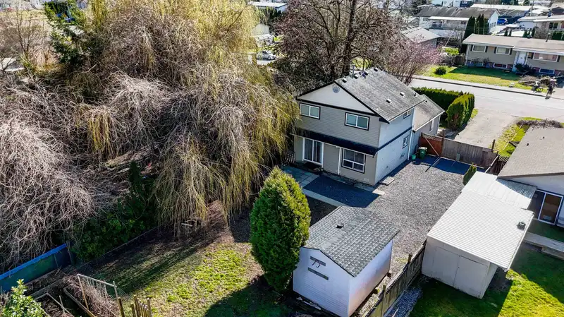 45595 LEWIS AVENUE - photo 3 of 33