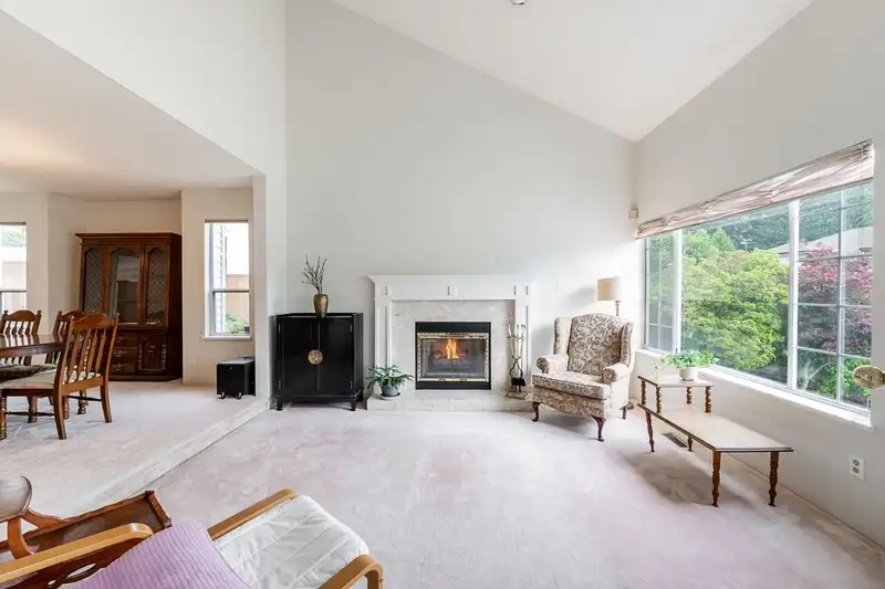 2917 KALAMALKA DRIVE - photo 2 of 40