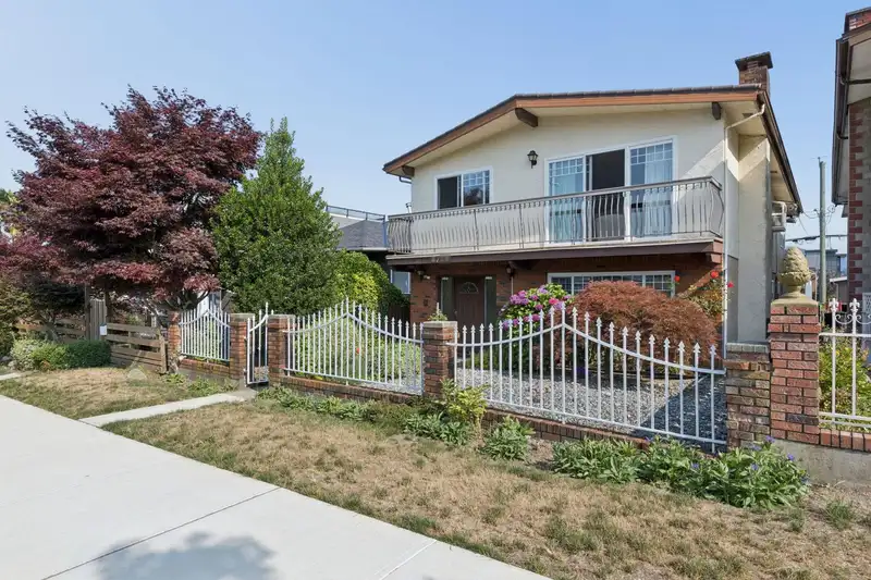 4729 FRANCES STREET - photo 2 of 40