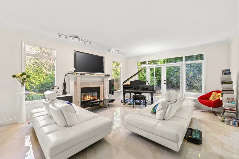 8208 TUGBOAT PLACE - photo 4 of 25