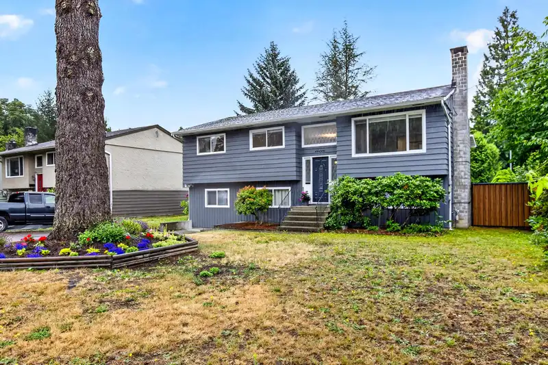 20800 CAMWOOD AVENUE - photo 2 of 40