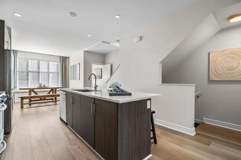 3 15588 32 AVENUE - photo 3 of 25