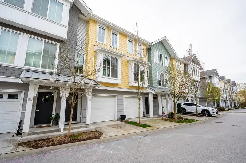 108 5550 ADMIRAL WAY - photo 4 of 36