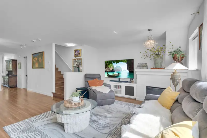 108 15175 62A AVENUE - photo 2 of 39