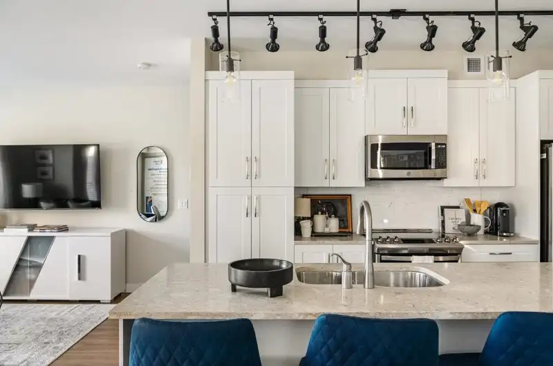 115 11035 RAVINE ROAD - photo 4 of 9