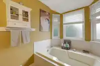 885 164 STREET - thumbnail 19
