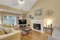 885 164 STREET - thumbnail 5