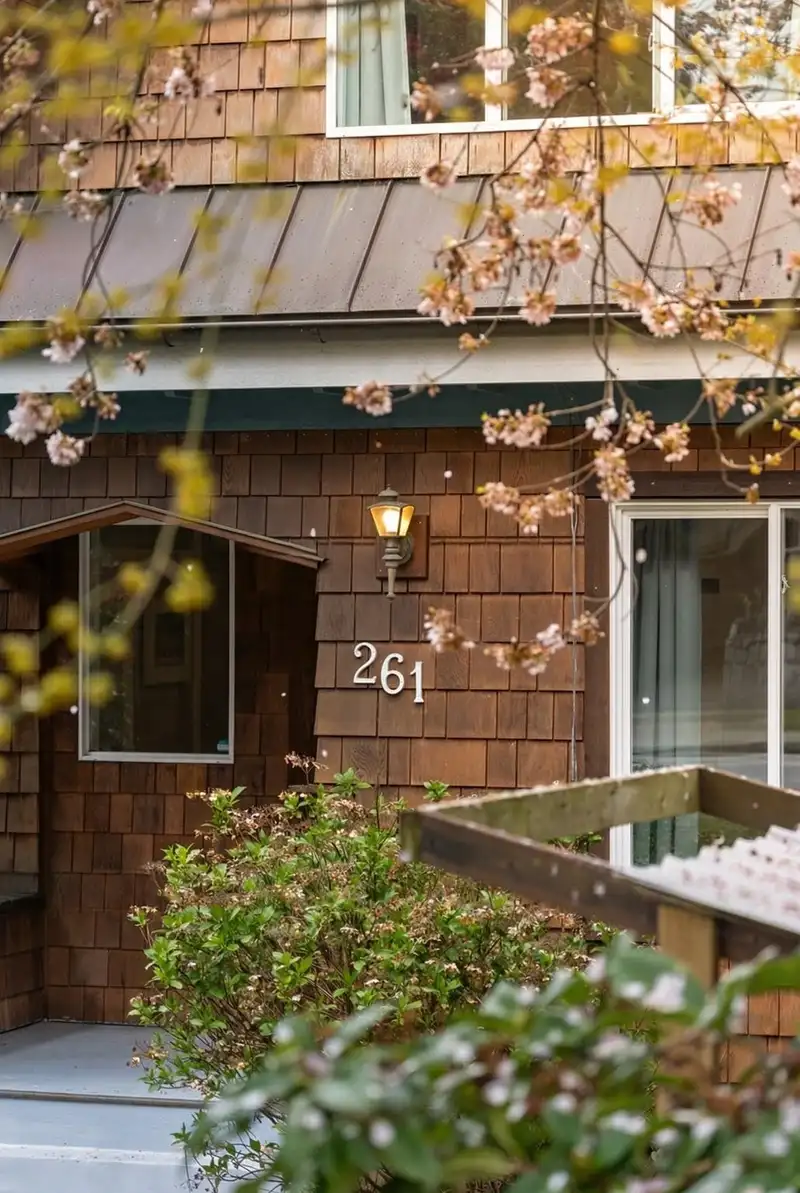 261 E 4TH STREET - photo 3 of 40