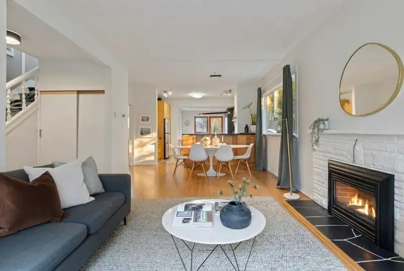 261 E 4TH STREET - photo 4 of 40