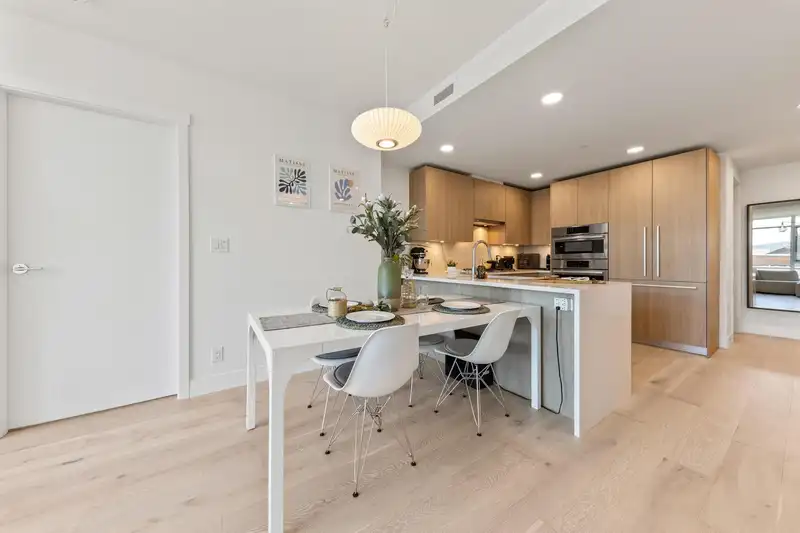 408 1210 E 27TH STREET - photo 1 of 20