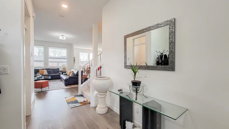 24670 106 AVENUE - photo 3 of 25