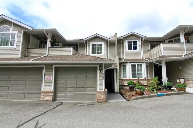 113 22515 116 AVENUE - photo 1 of 26
