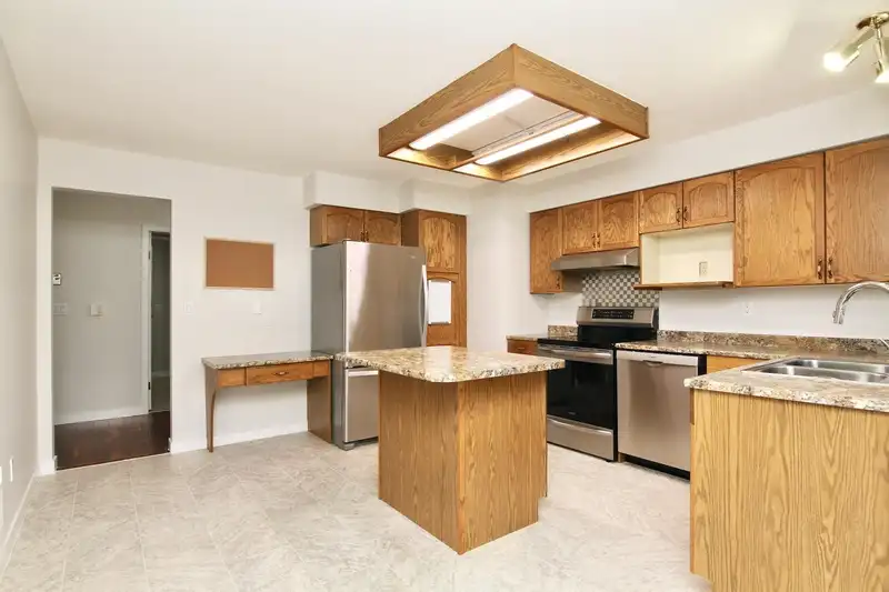 113 22515 116 AVENUE - photo 4 of 26